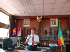 Uni Afrika Terus Galang...
