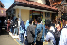 Pemohon SKCK Membeludak,...