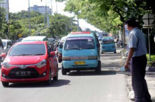Masih Zona Merah, Angkutan...