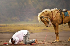 Saudagar Yunus bin Ubaid,...