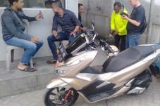 Penamparan Pegawai SPBU,...