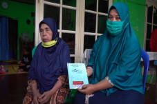 Terima Bantuan PKH,...
