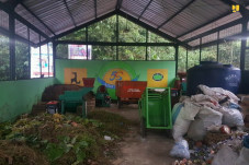 Padat Karya TPS-3R di...