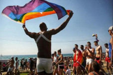 Kaum LGBTQ Nobatkan...