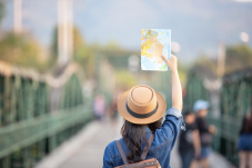 Suka Traveling? Ini...