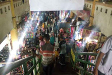 Lacak Corona Gua Pindul,...