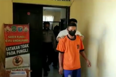 Pria Bejat Perkosa Gadis...