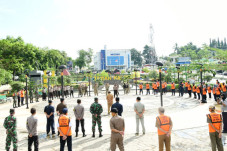 Ikuti Anjuran WHO, Bupati...