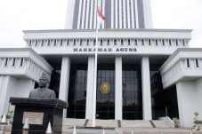Perilaku Hakim Agung...