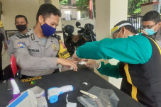 Rentan Kena Corona,...
