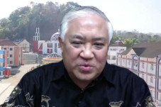 Kerusuhan Rasial di...