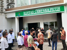 Pantau Restrukturisasi...