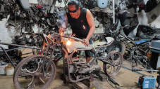 Industri Kreatif Motor...