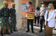 Puluhan Polisi Siaga...