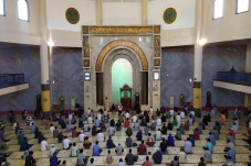 Salat Jumat Perdana...