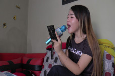 Sepi Job, Penyanyi Cantik...