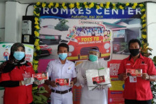PDIP Sumbar Bagikan...