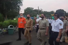 Anies-Riza Kompak Pantau...