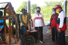 Kunjungi Toss Center,...