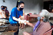 SGR Salurkan Bantuan...