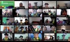 Pertama dalam Sejarah,...