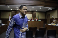 Cuti Bebas Nazaruddin,...