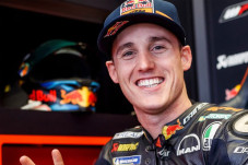 Pol Espargaro Masuk...