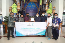 Petronas Salurkan Bantuan...