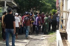 Meresahkan, Warga Geruduk...