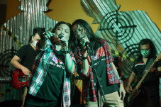 Musik Rock Surabaya...