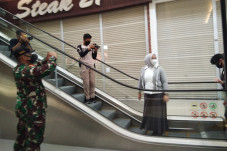 Mall di Karawang Akan...
