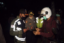 Razia di Puncak Cianjur,...