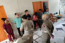 Mesum di Rumah Kos,...