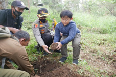 Perhutani dan Polres...