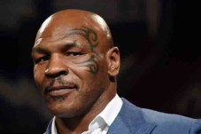 Mike Tyson vs Jon Jones,...