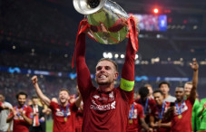 Bukan Gerrard atau Fowler,...