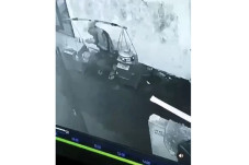 Ludahi Mangkuk Pelanggan,...