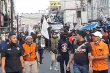 Menolak Pengesahan RUU...