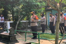 Polrestro Depok Ziarah...