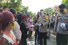 Masyarakat Lengah, TNI...
