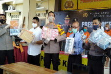 Sindikat Pengedar dan...