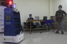 Robot Rosita dari UMP...