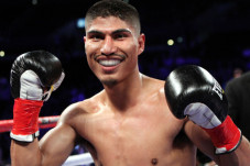 Mikey Garcia Semringah...
