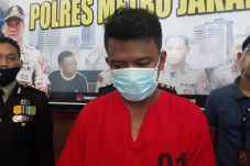 Puluhan Kali Menjambret,...