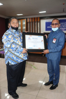 Bupati Agus Ambo Djiwa...