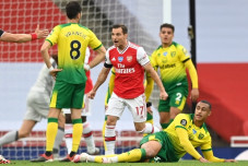 Fans Arsenal Sambut...