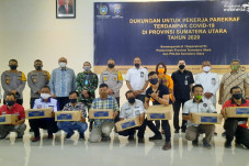 Kemenparekraf Serahkan...