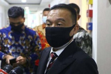 Pimpinan DPR Klarifikasi...