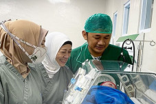 Lahirkan Anak Kelima,...