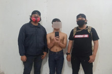 Apes Banget, Handphone...